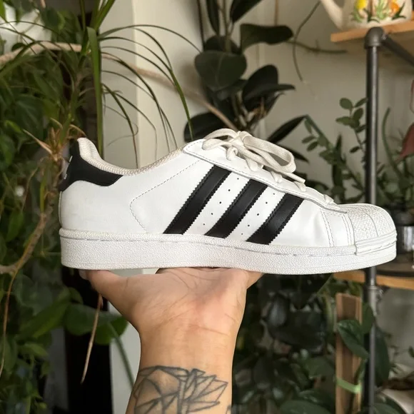 adidas superstar - size 7.5 - Picture 4 of 7